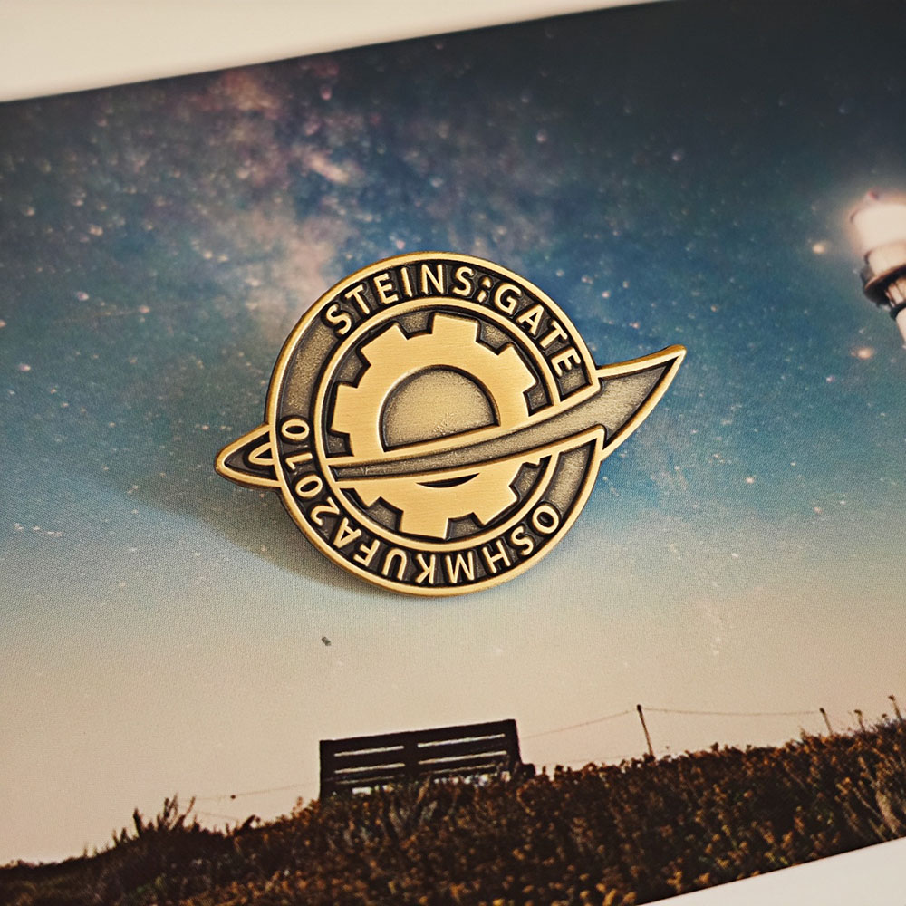 Steins;Gate Pin Anime Merchand - Anime Merchandise Logo recensione e prezzo