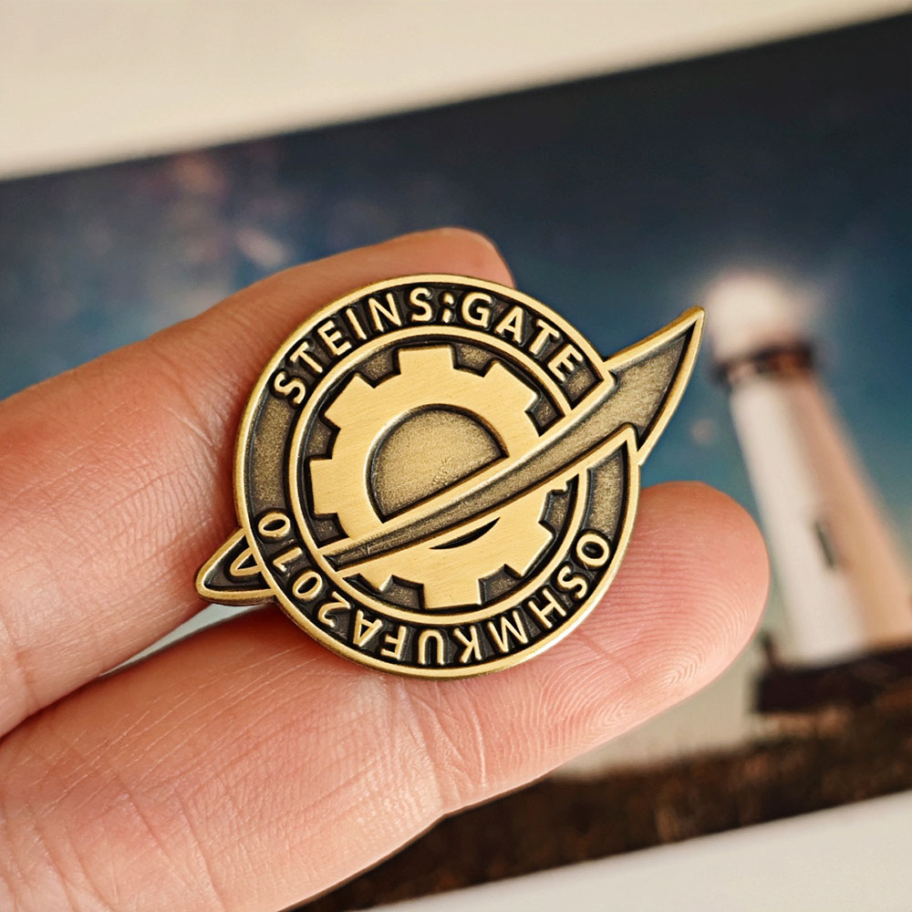 Steins;Gate Pin Anime Merchand - Anime Merchandise Logo recensione e prezzo